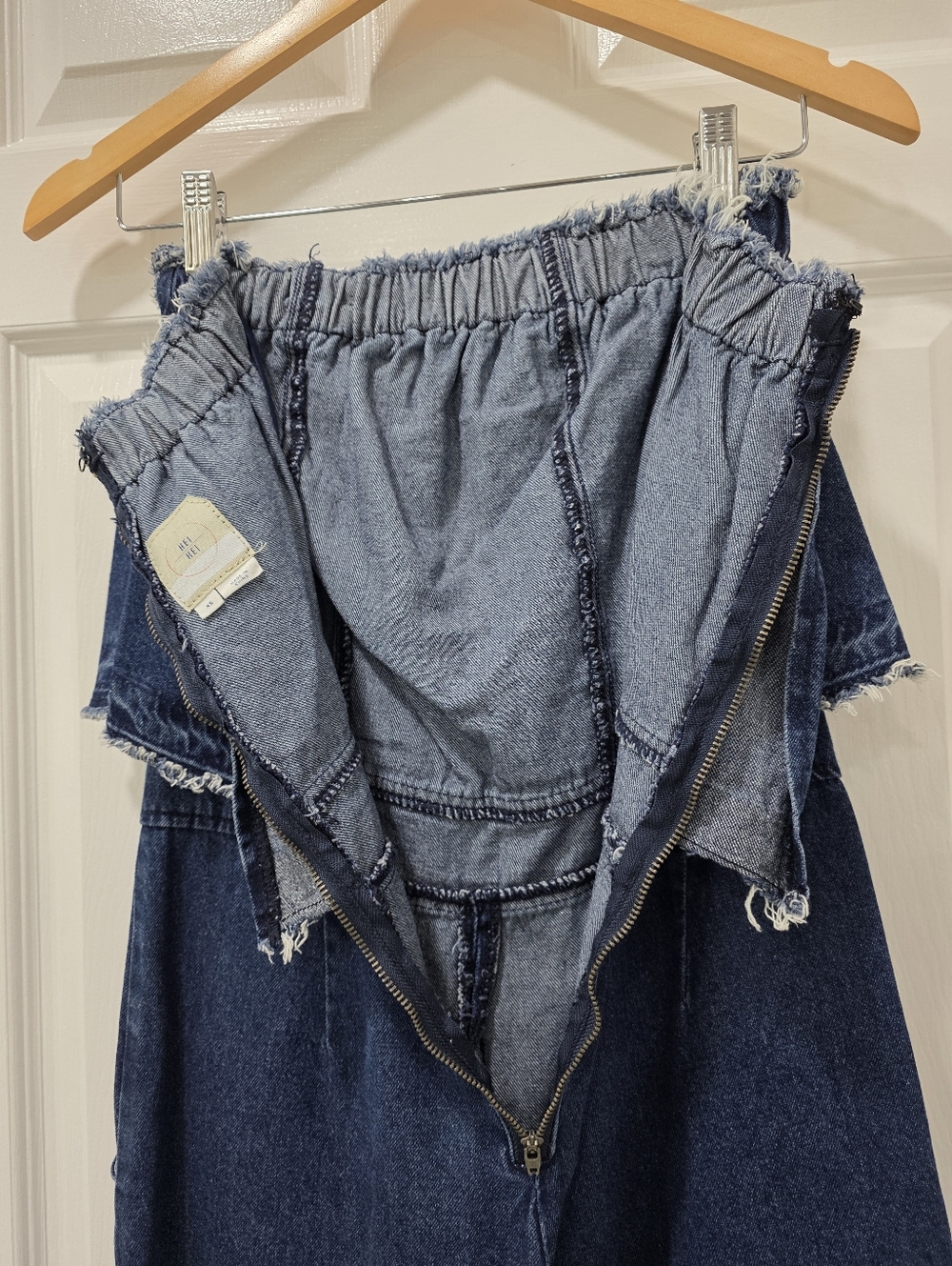 Anthropologie Hei Hei Strapless Tiered Cropped Wide-Leg Denim Jumpsuit Size XS - Picture 14 of 15